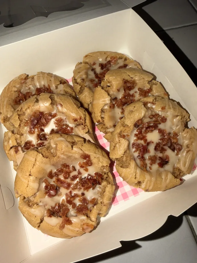 Giraffe Feast from Olly's Baked Assortments